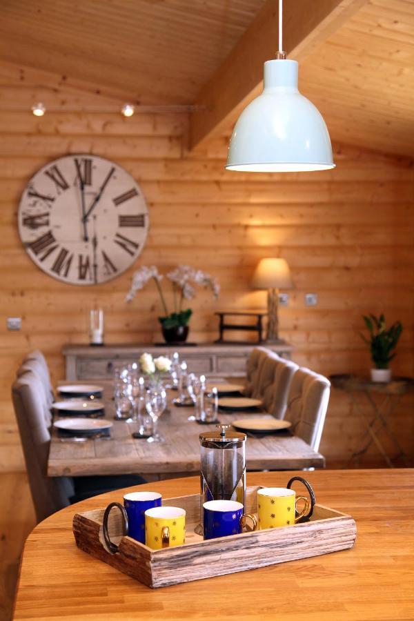 Cambridgeshire Lakes - Luxury Lodges In A Stunning Lake Location Gamlingay Экстерьер фото